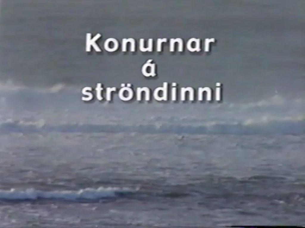 Konurnar á ströndinni